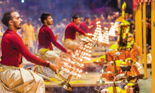 दशाश्वमेध घाट, वाराणसी: विश्व प्रसिद्ध गंगा आरती का दिव्य केंद्र